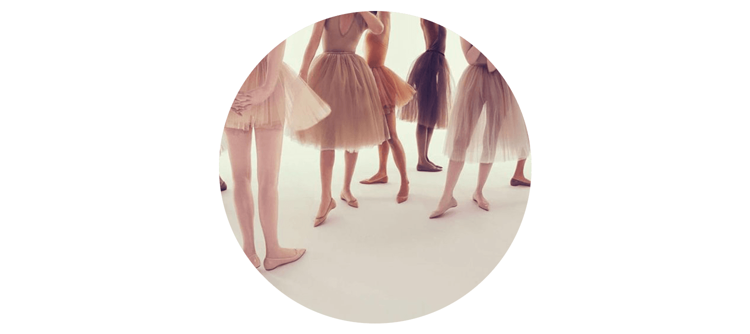 ballerinas in tutus 