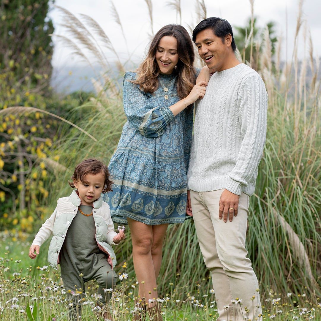 Yee family in a wild field in Mallorca