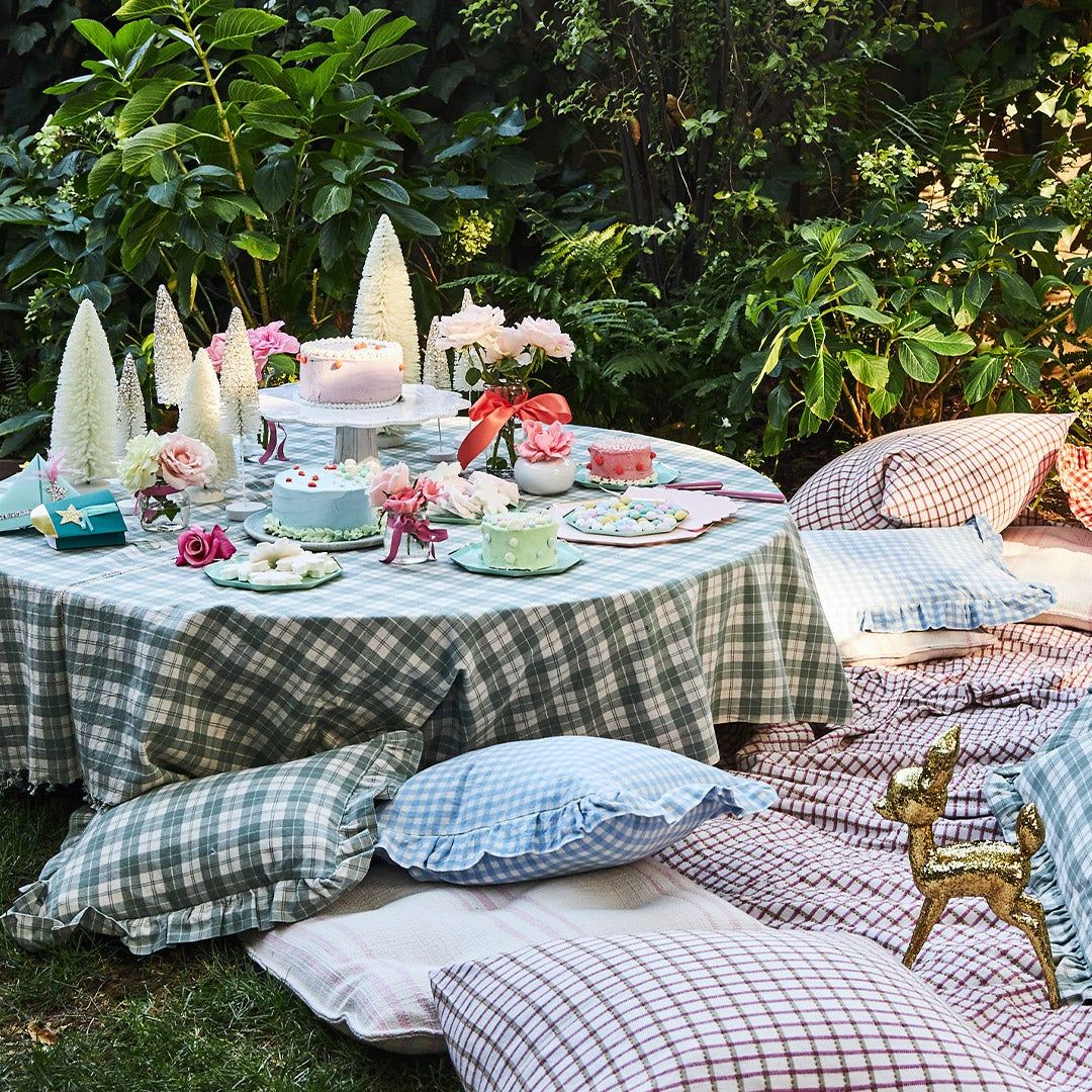 Setting the Kids' Table with Style