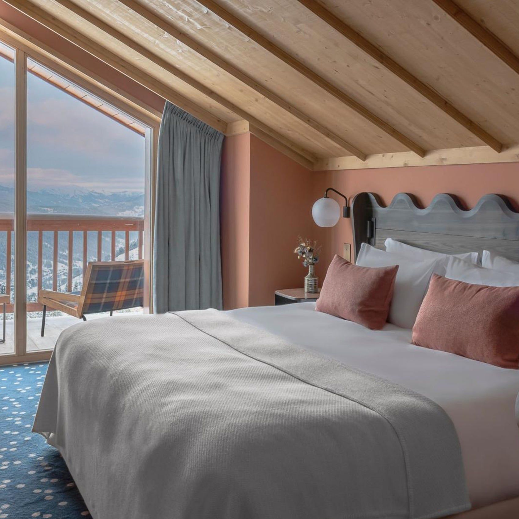 Le Coucou hotel room