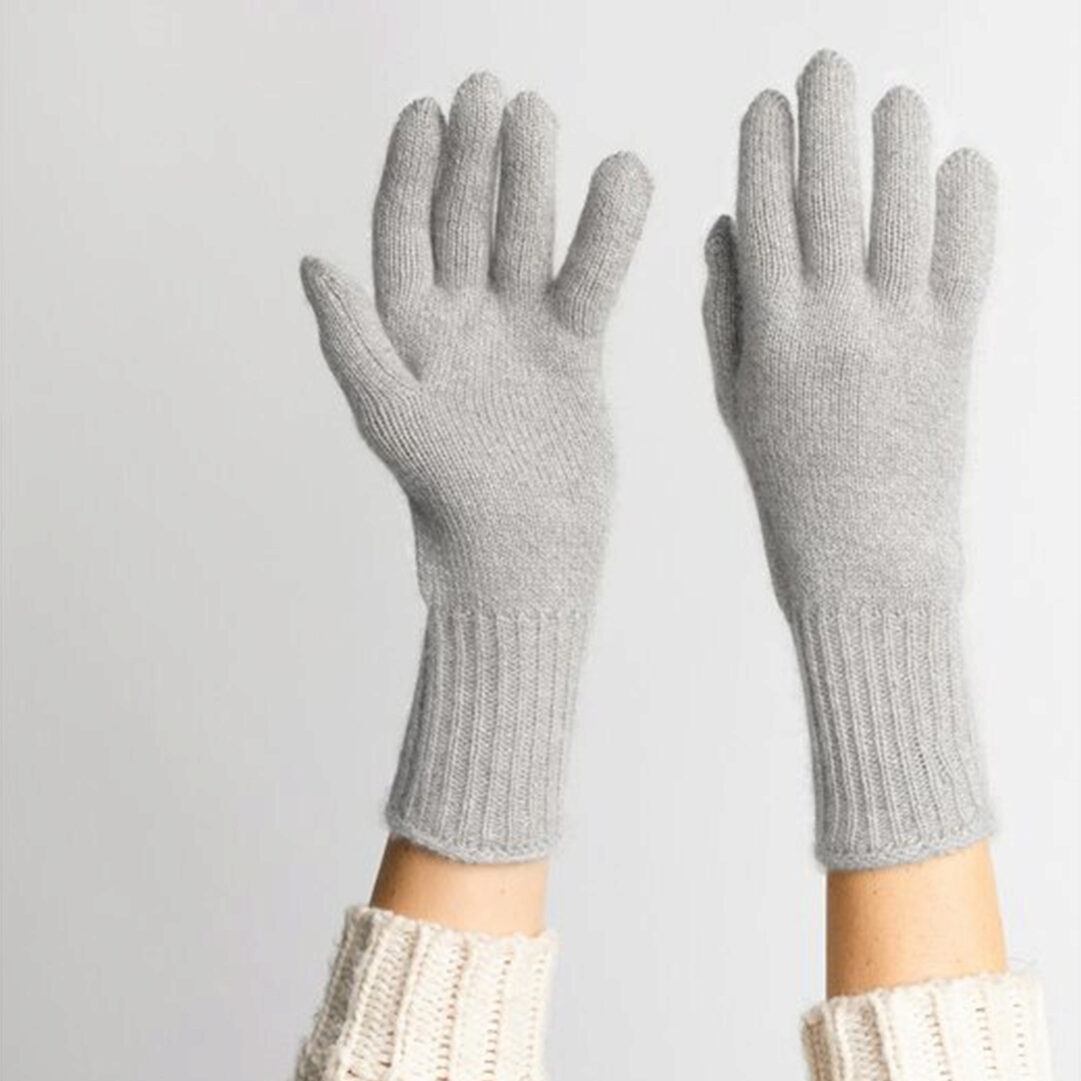 cashmere gloves for mom Christmas stocking
