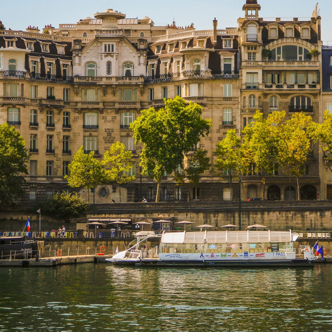 Seine with kids