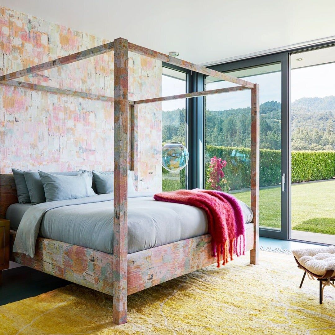 canopy bed