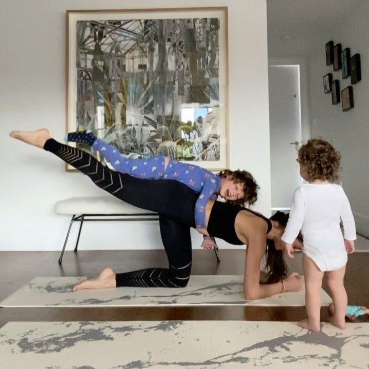 practicing yoga with kids 