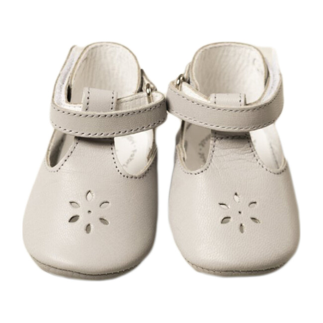 Eden Salome, Grey