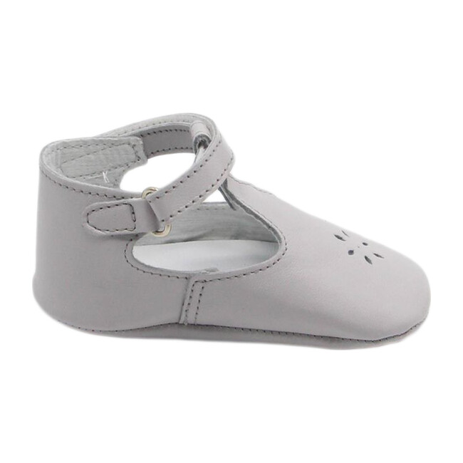 Eden Salome, Grey