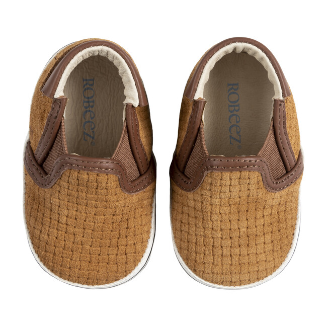 Daniel First Kicks, Camel