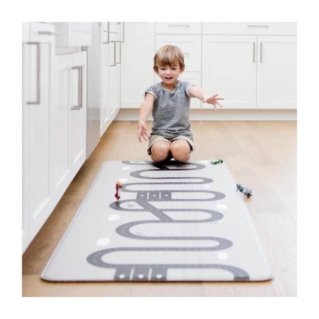 Lola Play Runner