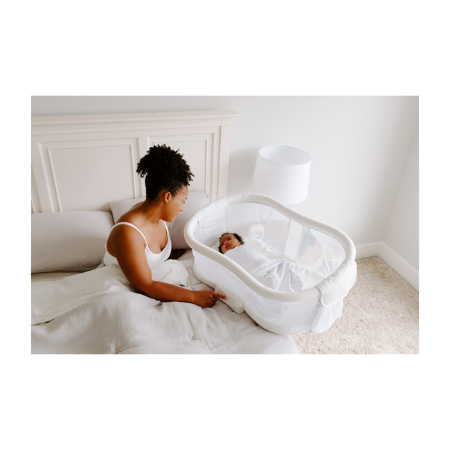 halo bassinest swivel sleeper buttons