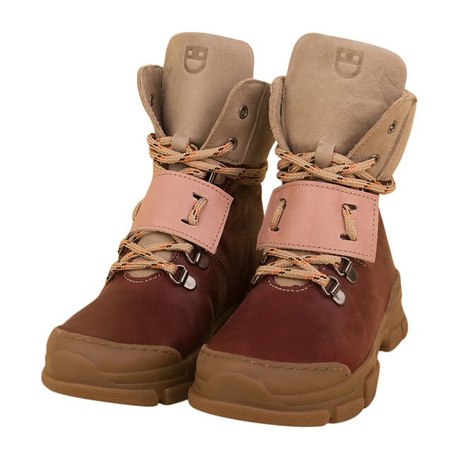 Uggly Boot, Rouge