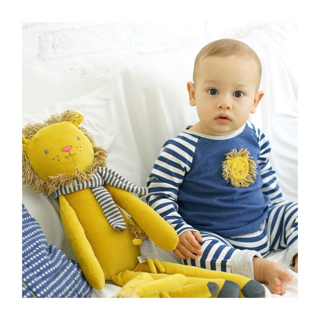 Velvet Lion Applique Playset