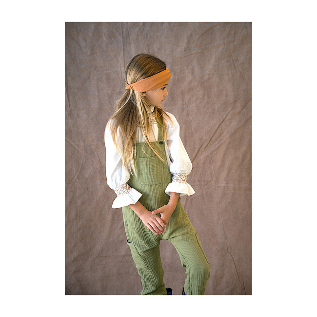 Lucas Overall, Sage Gauze