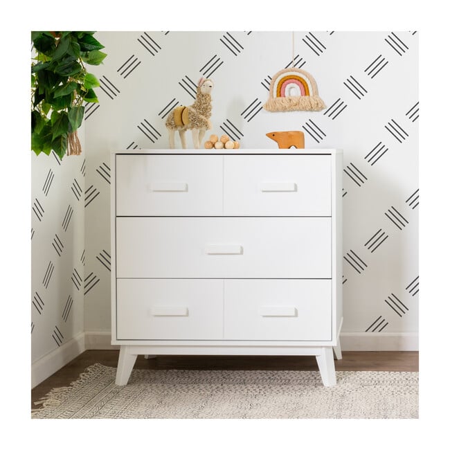 Scoot 3-Drawer Changer Dresser with Removable Changing Tray, White