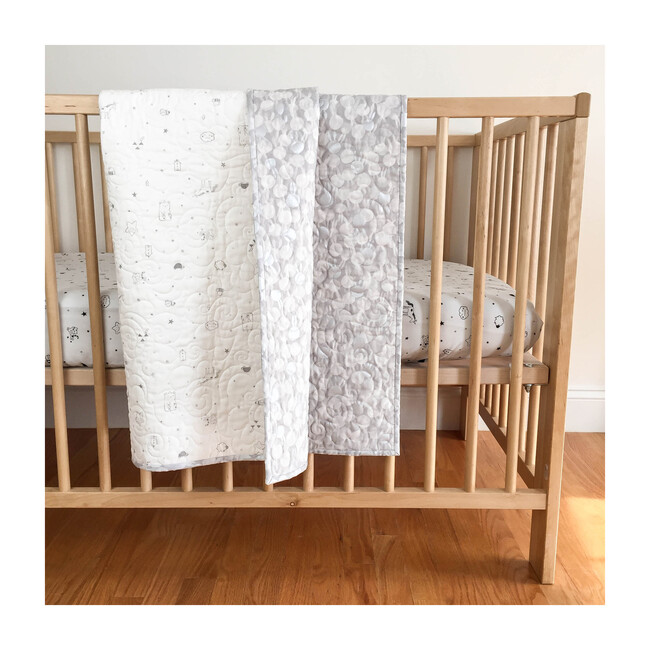 Sleep Tight Wholecloth Crib Quilt, White/Grey - Quilts - 2