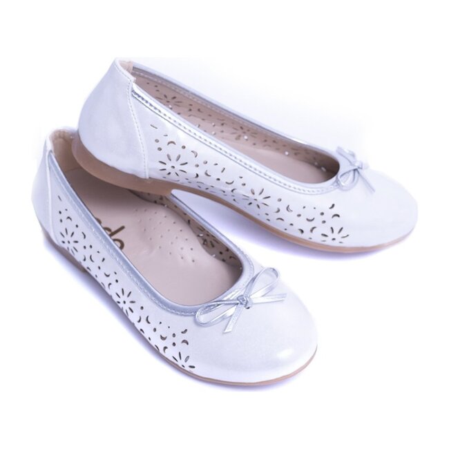 Toddler Floral Perforated Flats, White