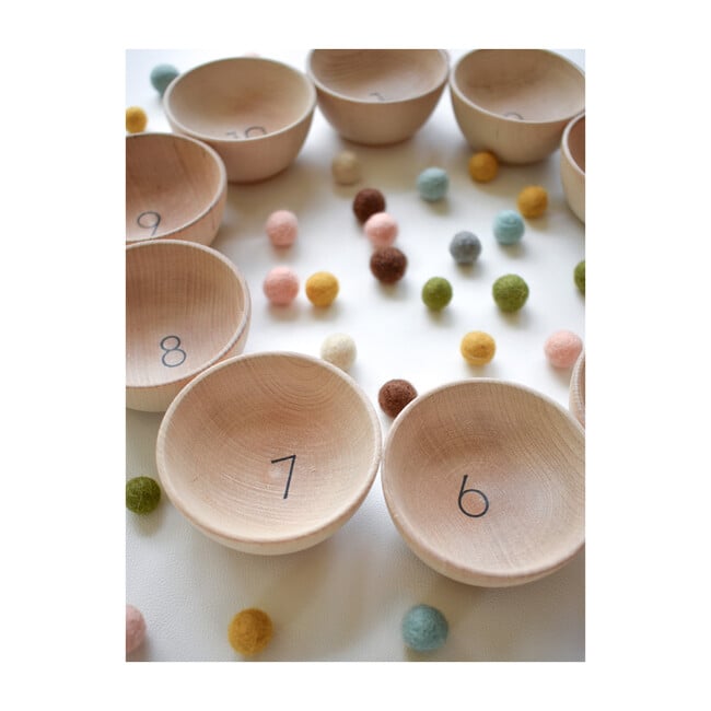 Counting & Sorting Cups