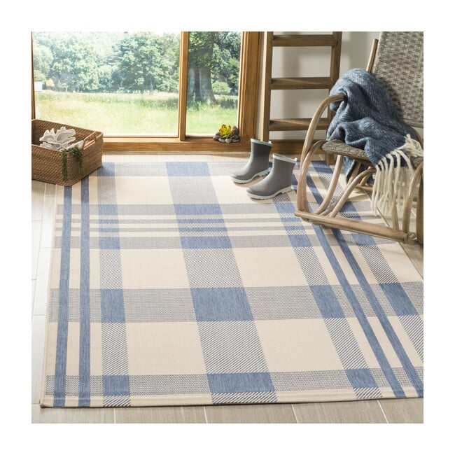 Courtyard Abigail Indoor/Outdoor Rug, Blue/Beige Plaid