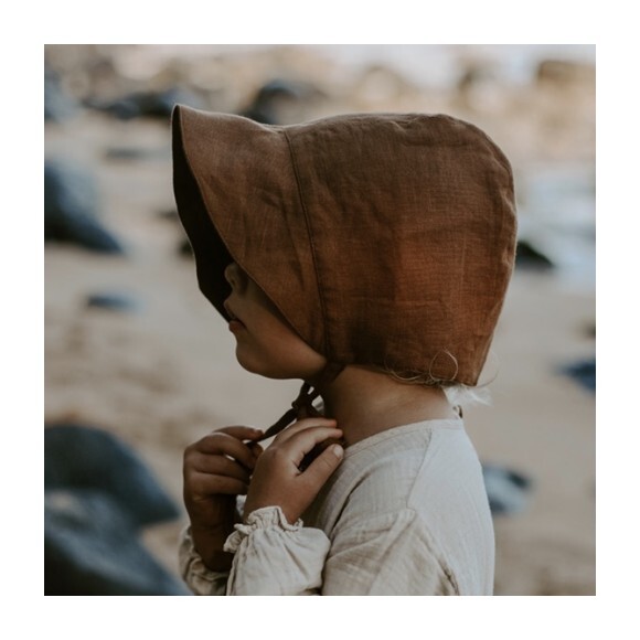 The Old-Fashioned Bonnet, Rust