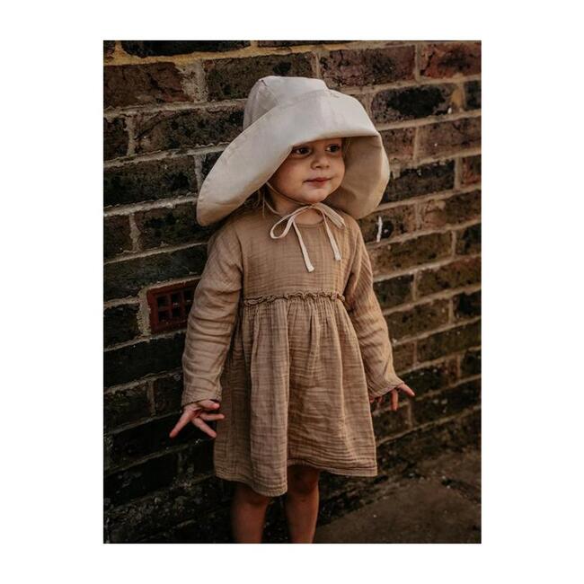 The Sun Hat, Oatmeal