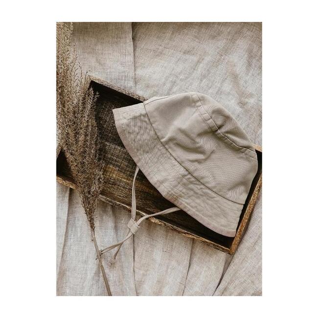 The Bucket Hat, Dune