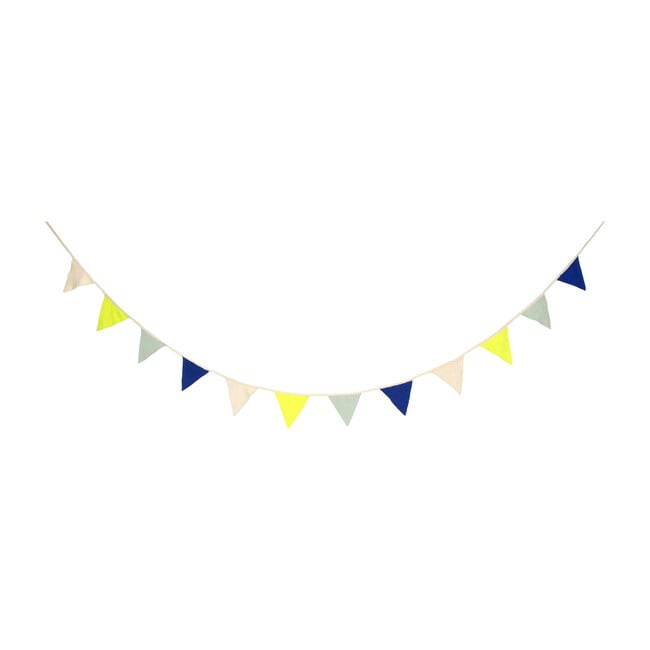 Blue Knitted Flag Garland - Wall Décor - 1