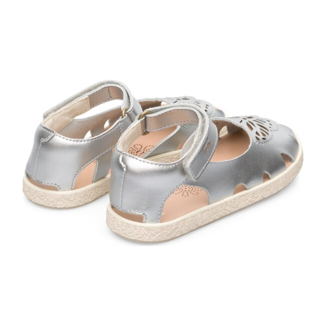 Twins, Grey