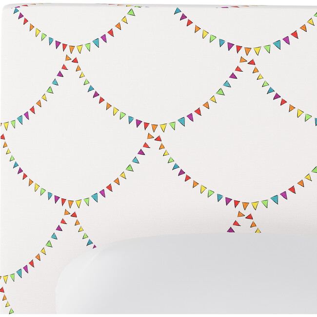 Platform Bed with Fancy Cone Leg, Bunting Scallop Multi - Beds - 3