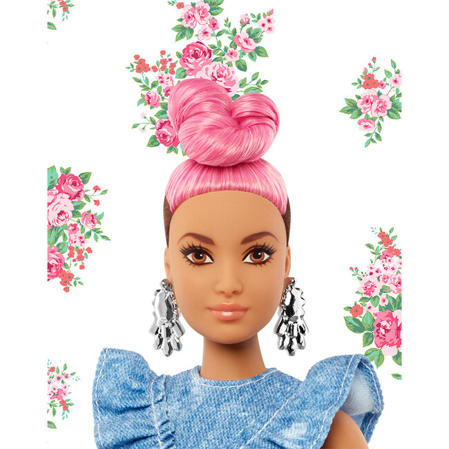 Life Size Barbie Fashionista, Bouquet/White - Wallpaper - 2