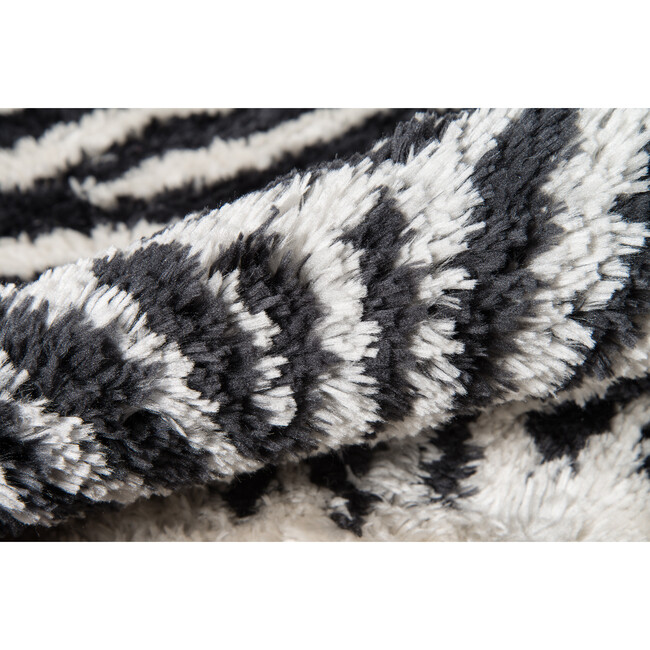 Kalahari Faux Shag Hand-Tufted Rug, Black - Rugs - 3