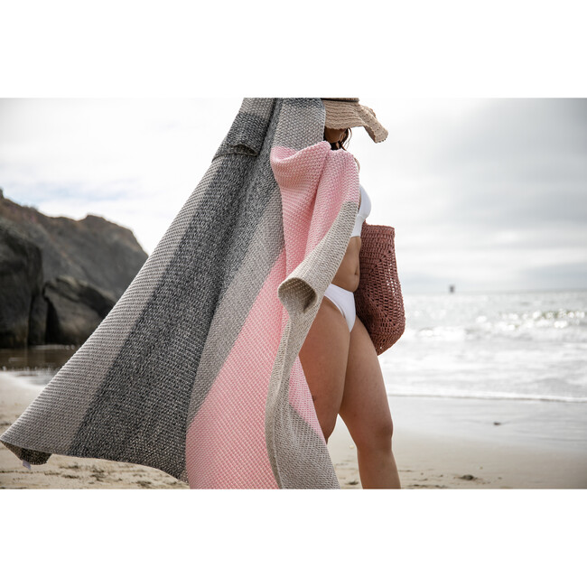 Vena Throw Blanket, Pink/Grey - Throws - 3