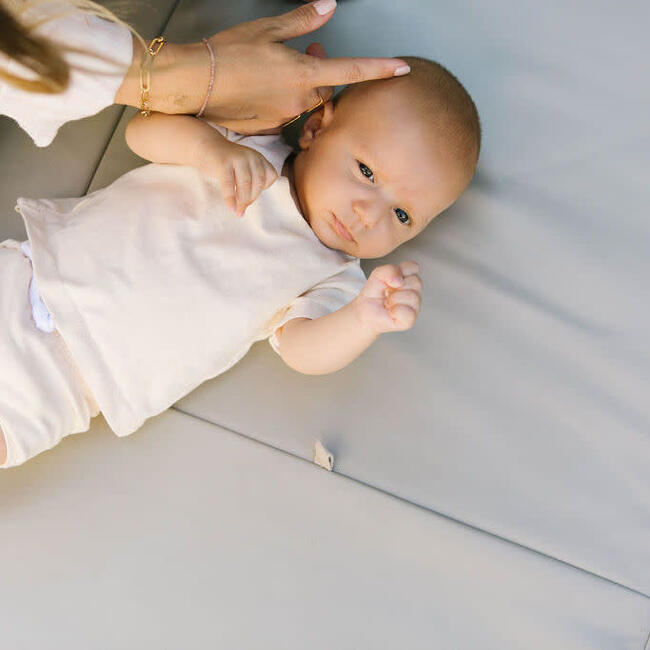 Vegan Leather Padded Everywhere Playmat, Pebble - Playmats - 4