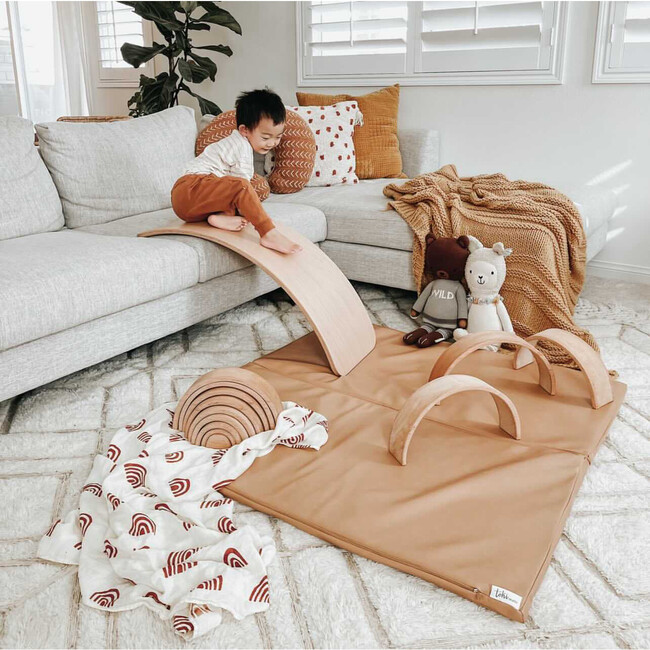 Vegan Leather Padded Everywhere Playmat, Sand - Playmats - 5