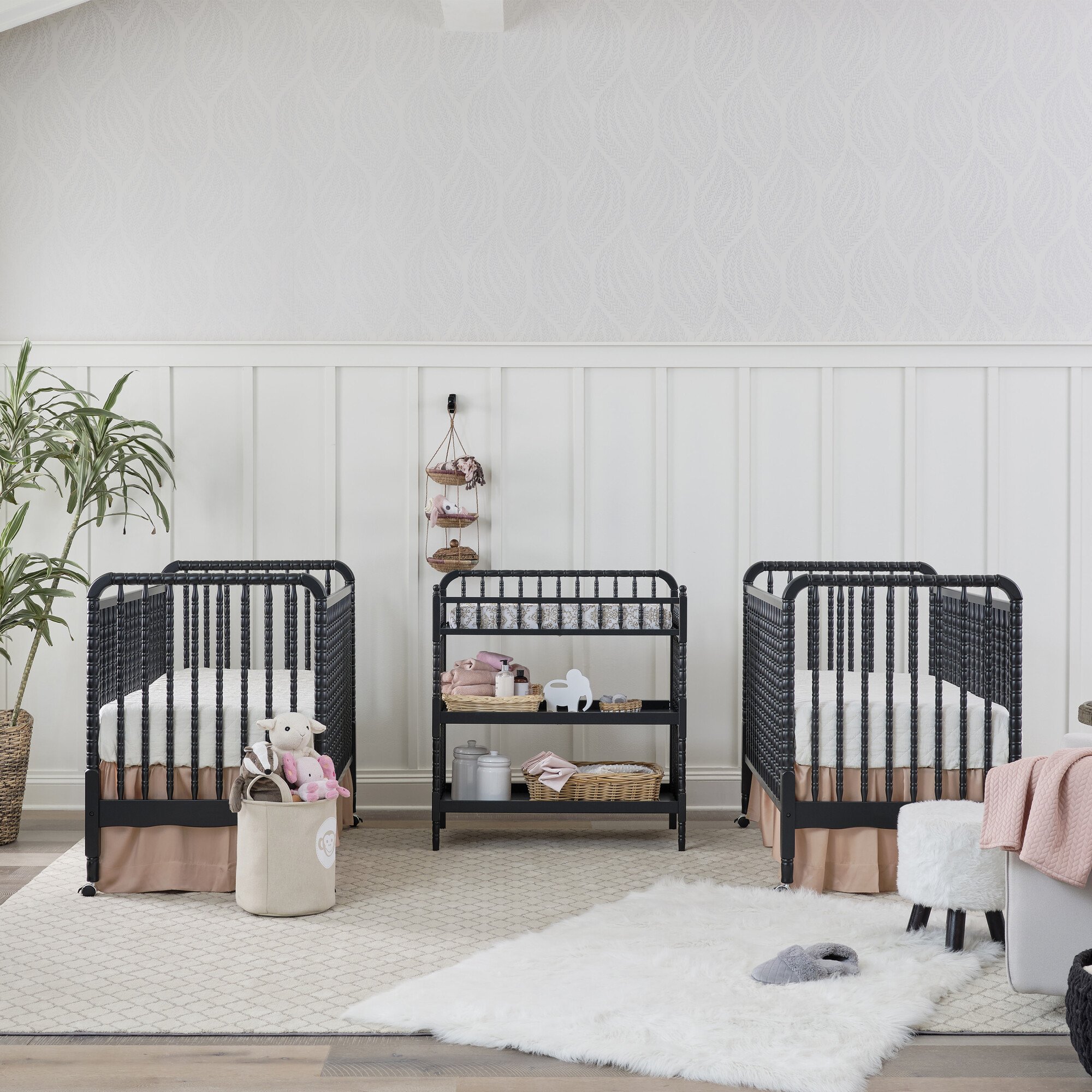 Black jenny shop lind crib