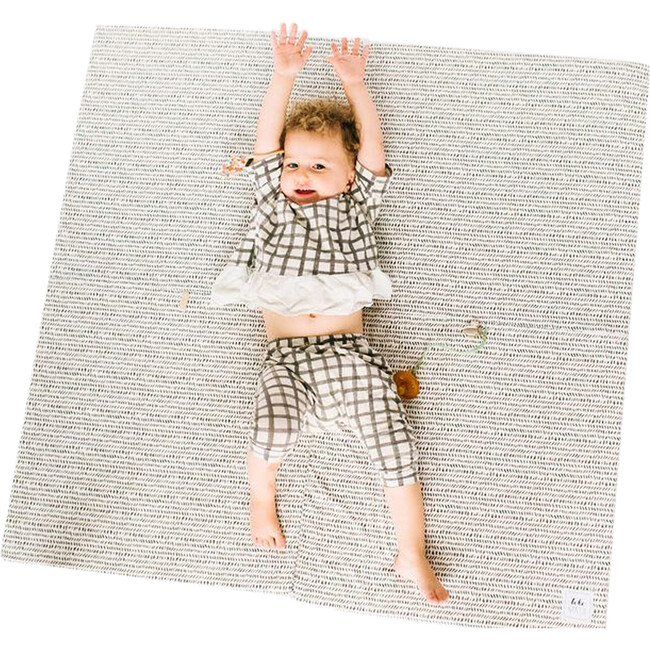 Mini Dots Play Mat, Black & White - Playmats - 3
