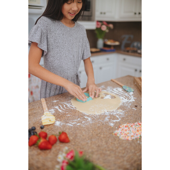 Spring Fling Tulip Cookie Cutter Set with Spatula - Party Accessories - 4