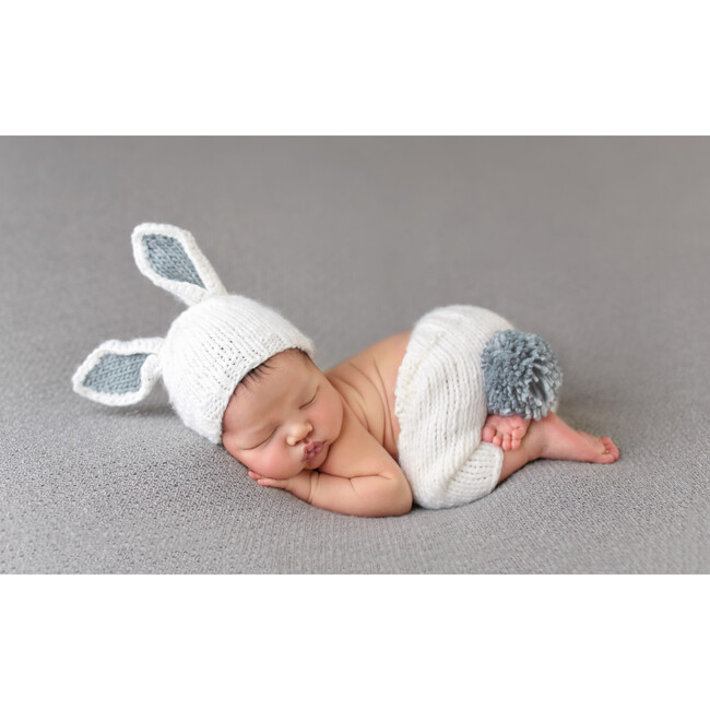 Bailey Bunny Newborn Set, White & Grey