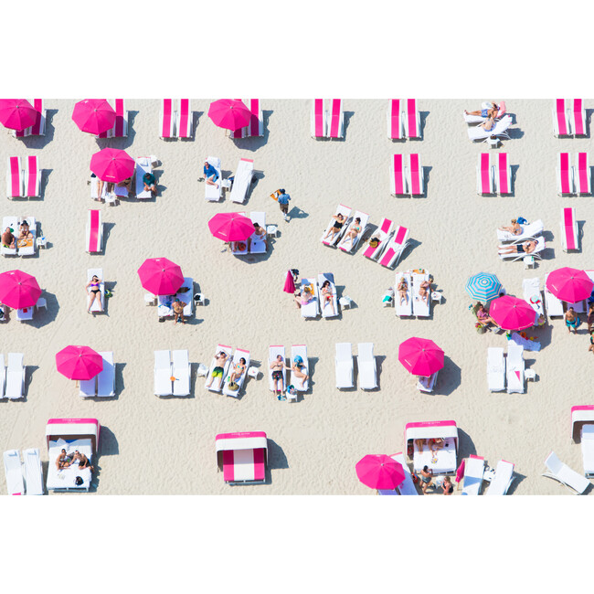 Pink Beach Club, Miami - Art - 1