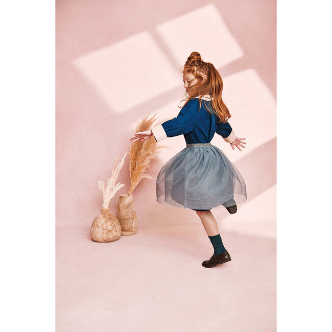 Tulle Skirt, Gargoyle