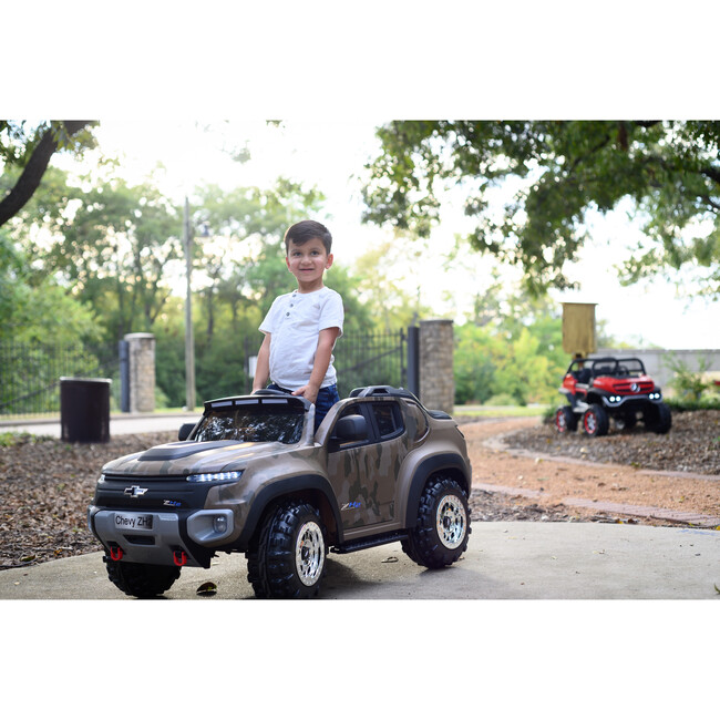 Chevy Colorado 12V Truck, Camo - Ride-On - 3