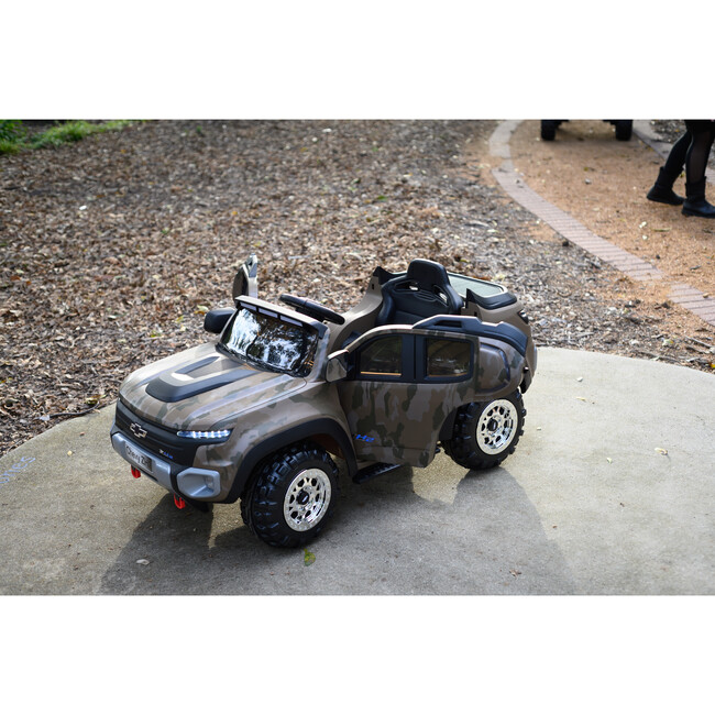 Chevy Colorado 12V Truck, Camo - Ride-On - 4
