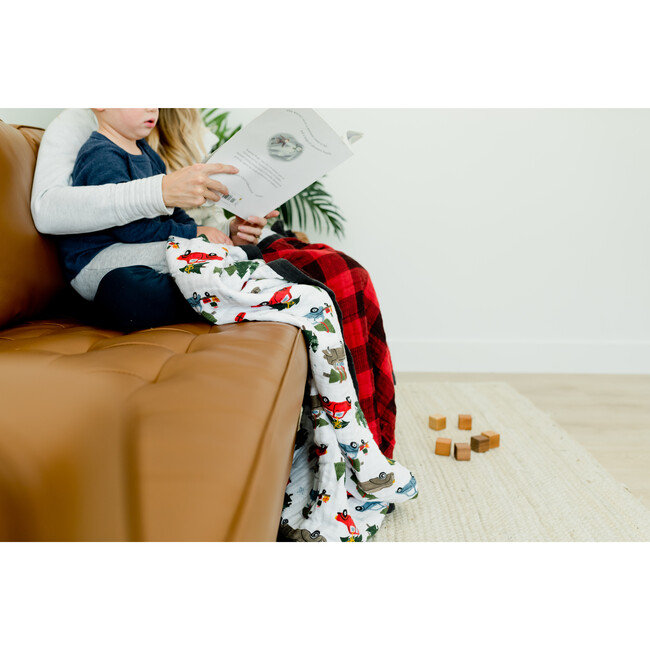 Cotton Muslin Big Kid Throw Quilt, Holiday Haul - Quilts - 3