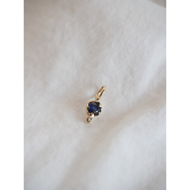 Gemstone Amulet, Sapphire