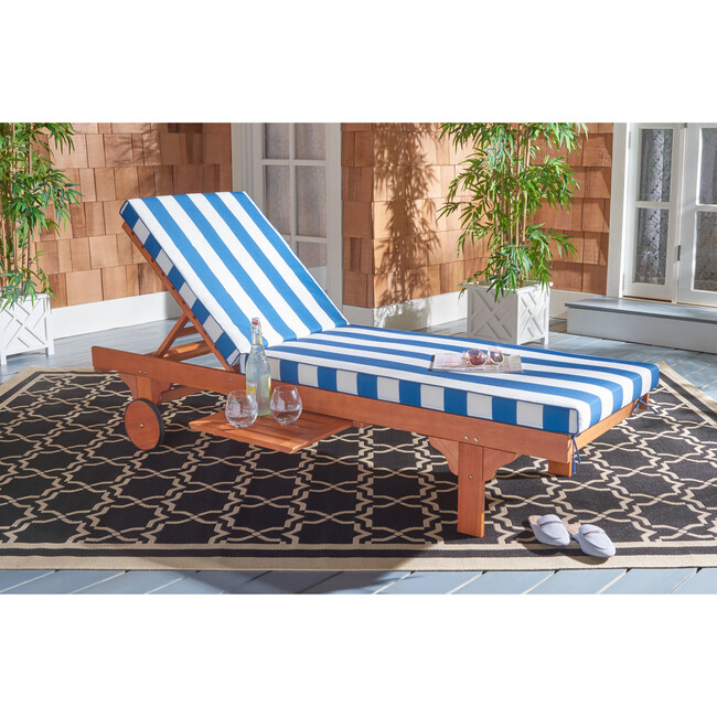 Newport Lounge Chair, Eucalyptus/Blue Canopy Stripe