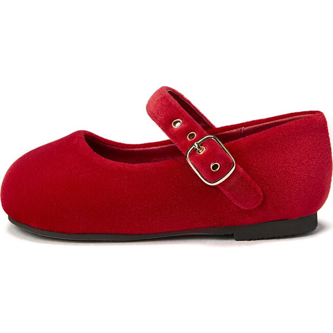 Eva Mary Janes, Red