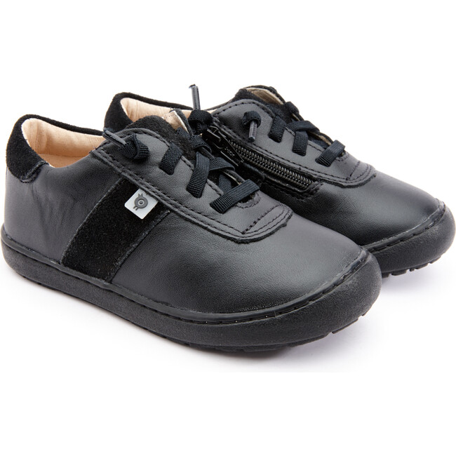 Travel Shoe, Black & Black Suede