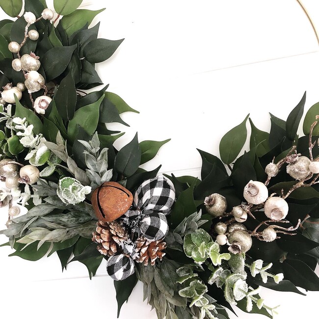 Winter Hoop Wreath, Green - Wreaths - 3