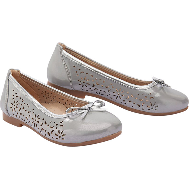 Toddler Floral Perforated Flats, Silver
