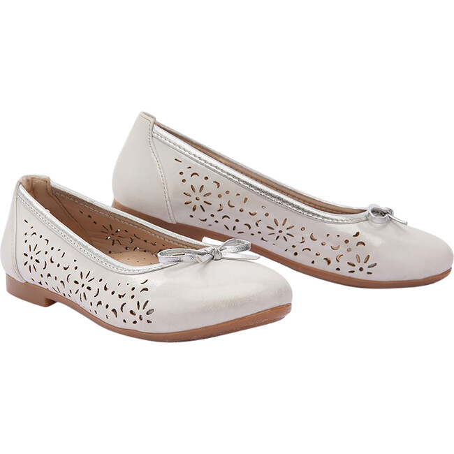 Toddler Floral Perforated Flats, White