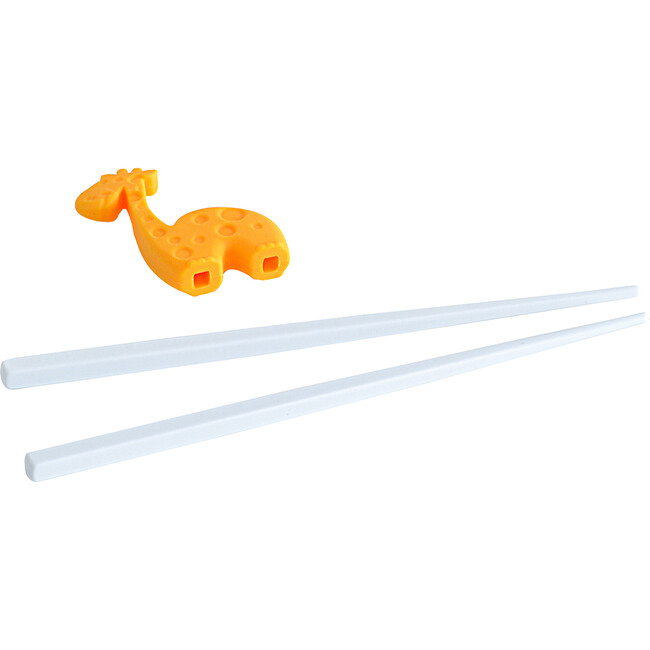 Learning Chopsticks - Lola the Giraffe