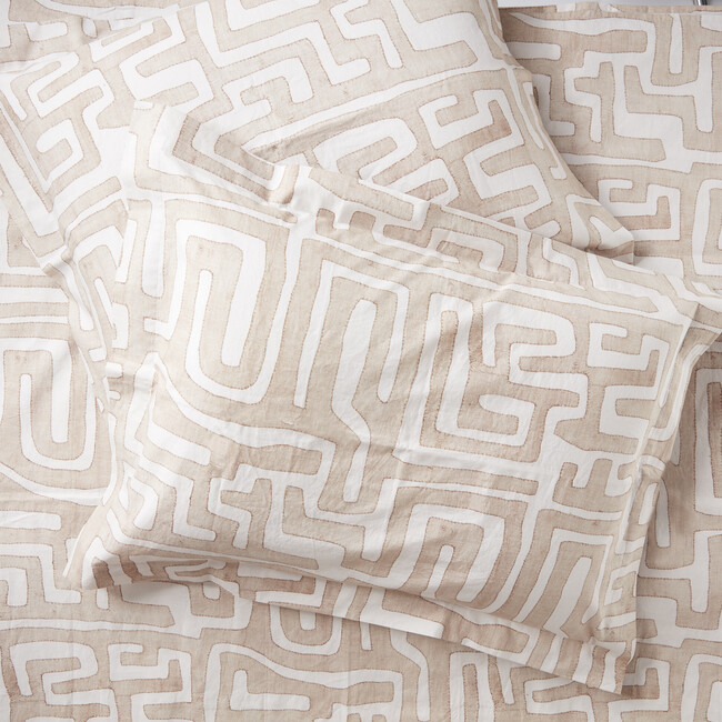 Set of 2 Classic Kuba Cloth Standard Pillow Shams, Blush - Sheets - 2